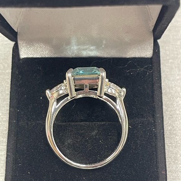 Ladies Fashion Ring - Picture 3 of 4